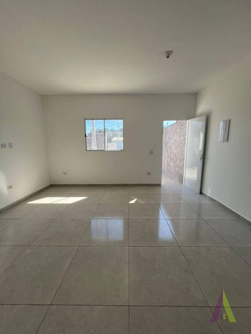 Casa Nova Térrea com Design Moderno em Mairinque!