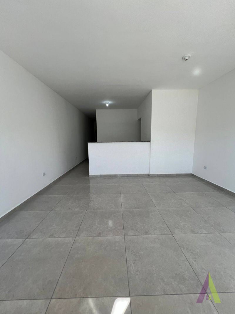 Casa Nova Térrea com Design Moderno em Mairinque!