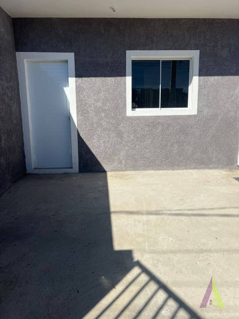 Casa Nova Térrea com Design Moderno em Mairinque!