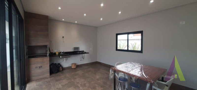 Casa em Condomínio em Ibiúna