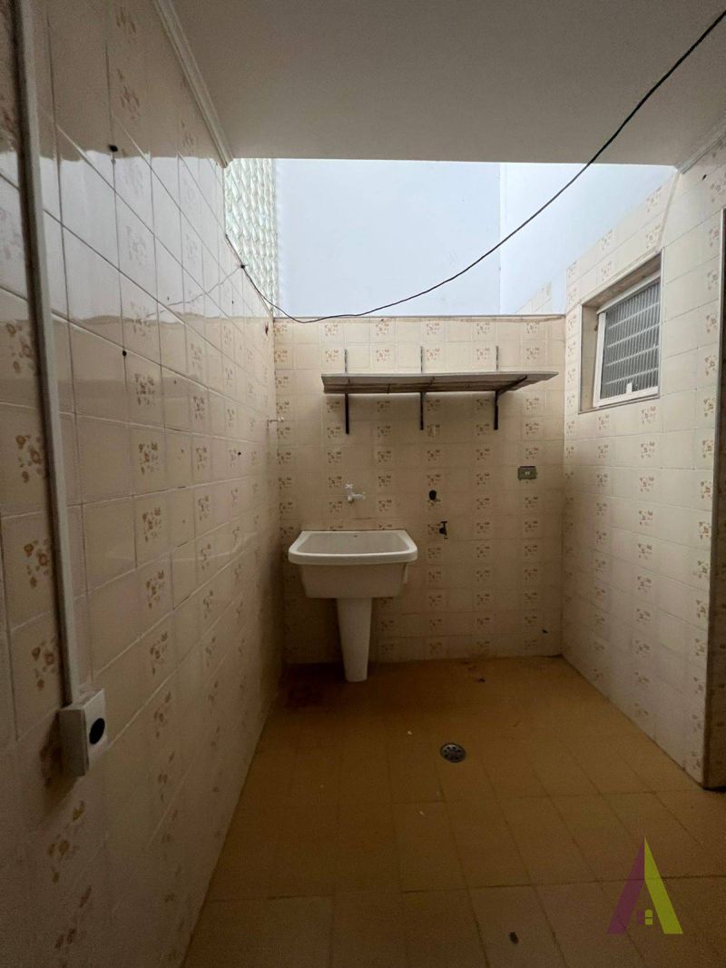 Sobrado no Centro de São Roque!