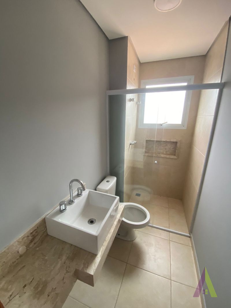 Apartamento com Sacada e Elevador em São Roque!