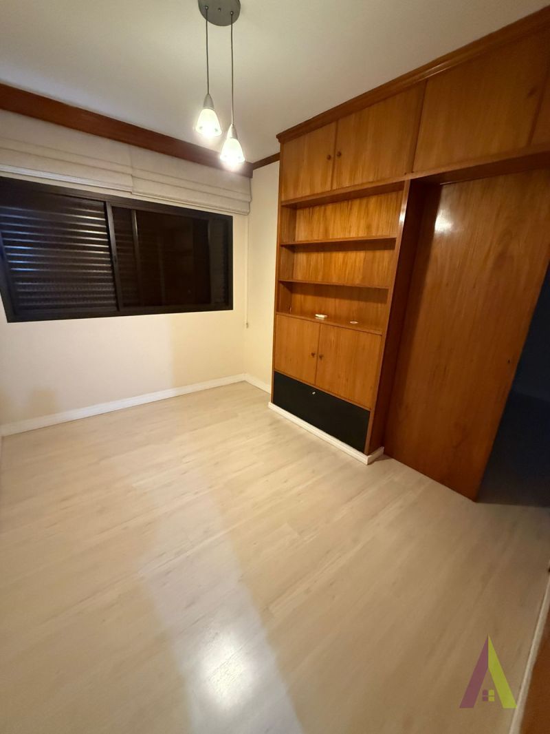 Apartamento no Centro de São Roque!