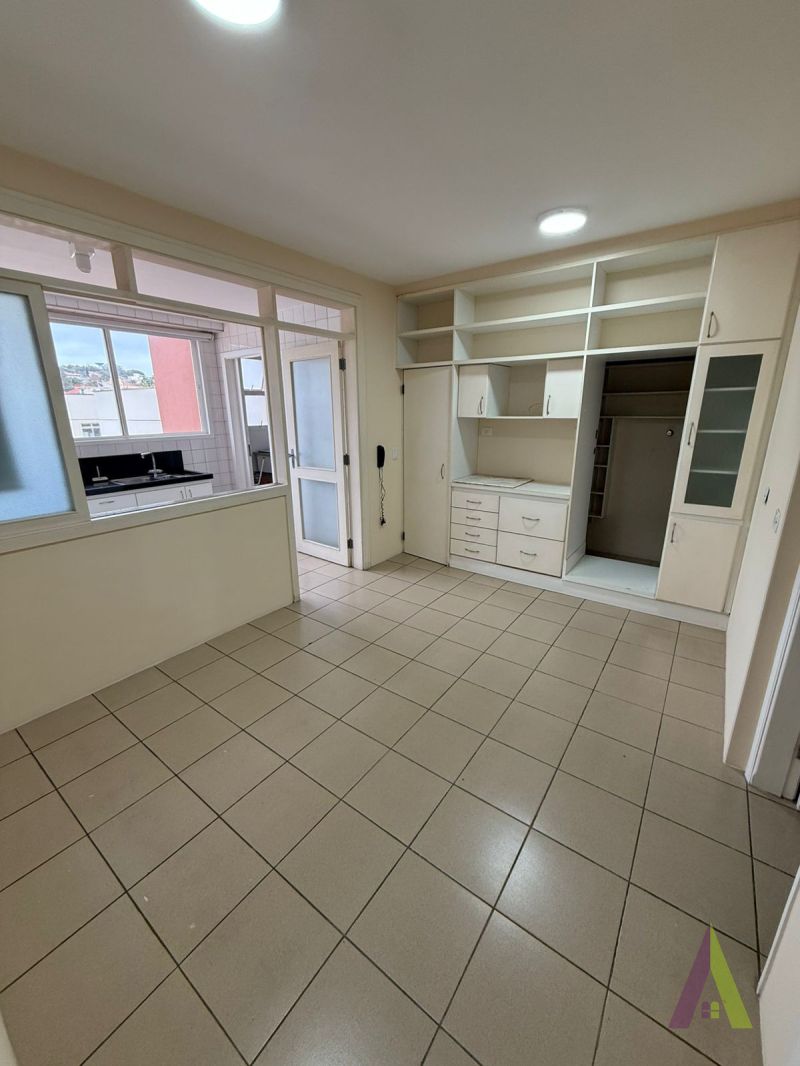 Apartamento no Centro de São Roque!