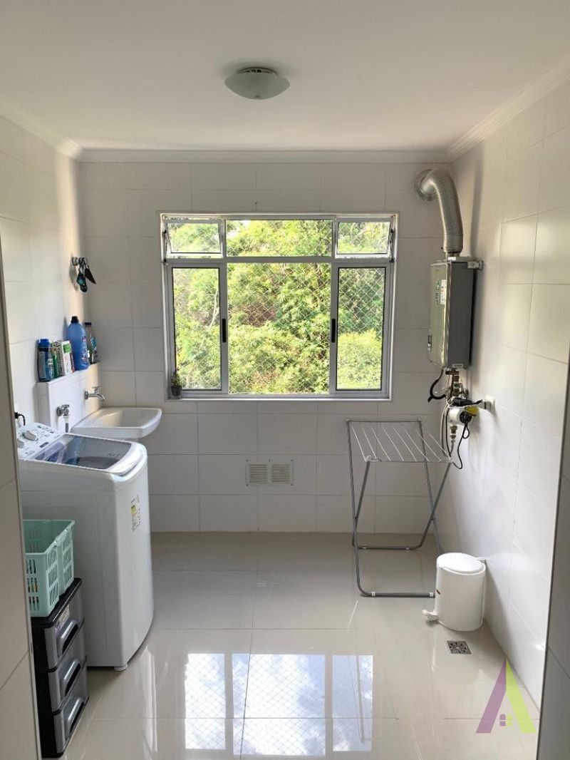 Apartamento Duplex Mobiliado no Centro de São Roque!