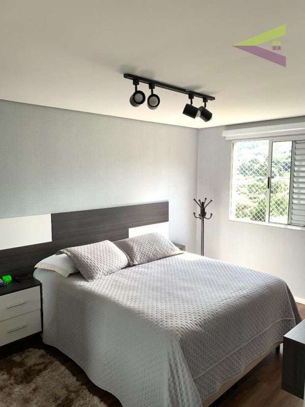 Apartamento Duplex Mobiliado no Centro de São Roque!