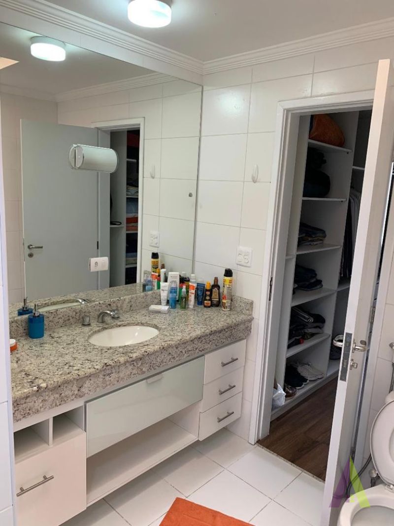 Apartamento Duplex Mobiliado no Centro de São Roque!