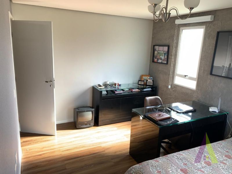 Apartamento Duplex Mobiliado no Centro de São Roque!