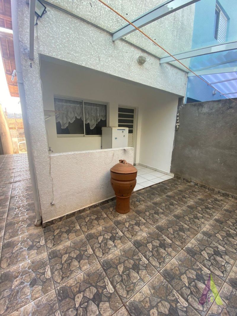 Casa em Bairro Tradicional de São Roque! 