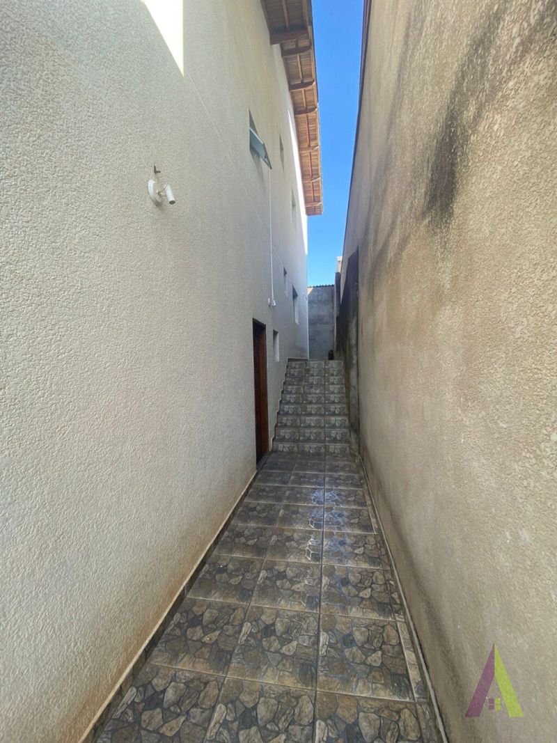 Casa em Bairro Tradicional de São Roque! 