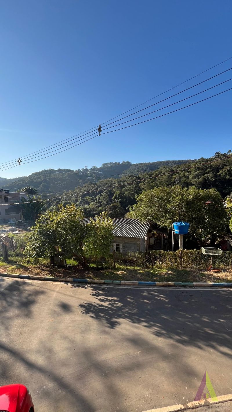 Sobrado em Bairro Tradicional de São Roque!
