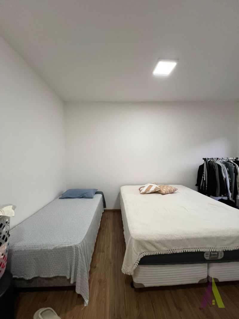 Casa Térrea em Condomínio Fechado de São Roque!
