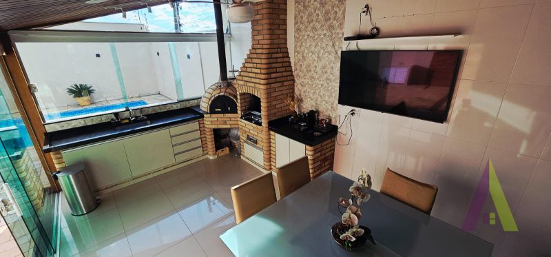 Casa em Condomínio Fechado de São Roque!