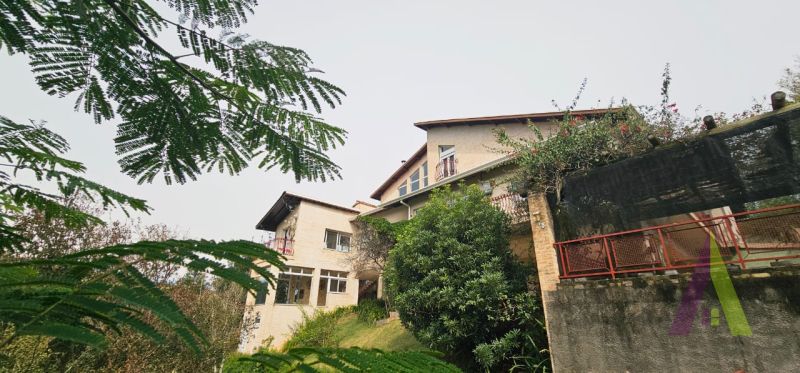 Casa de Alto Padrão em Condomínio Fechado de São Roque!