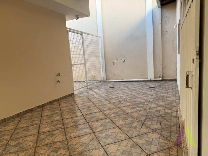 Casa no bairro Jardim Meny em SÃO ROQUE