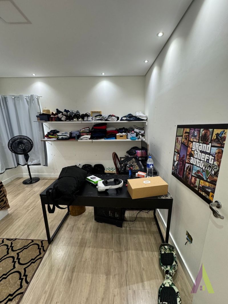 Casa em Condomínio no bairro Vila Santa Rosália em SÃO ROQUE