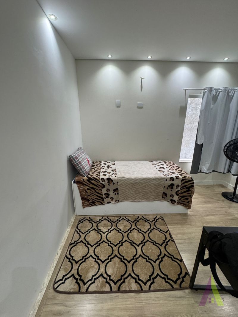 Casa em Condomínio no bairro Vila Santa Rosália em SÃO ROQUE