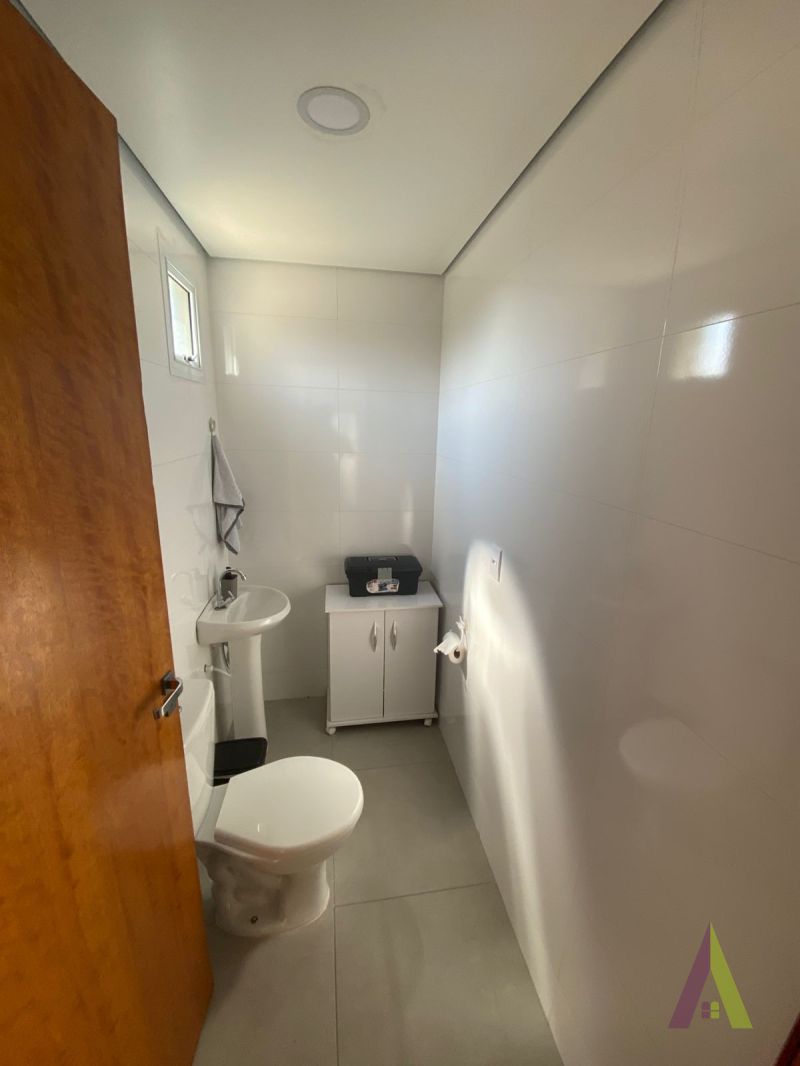 Casa em Condômino Fechado de São Roque!