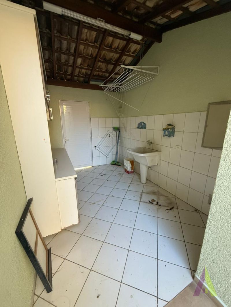 Casa em Condomínio Fechado de São Roque! 