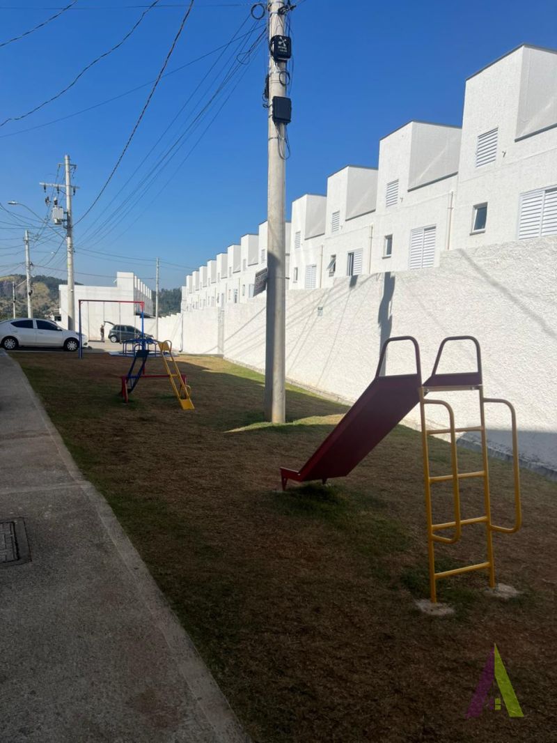 Sobrado Novo em Condomínio de Mairinque!