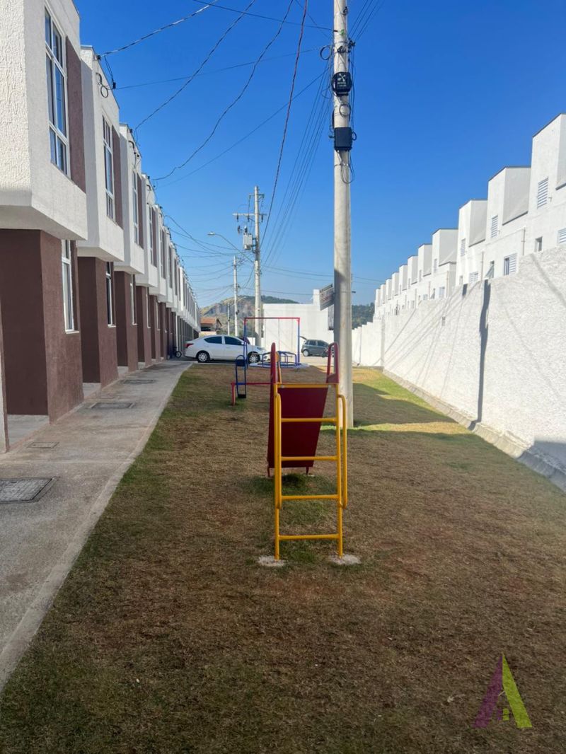 Sobrado Novo em Condomínio de Mairinque!