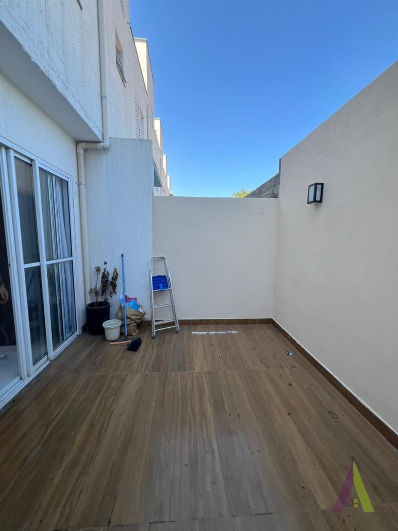 Sobrado Novo em Condomínio de Mairinque!