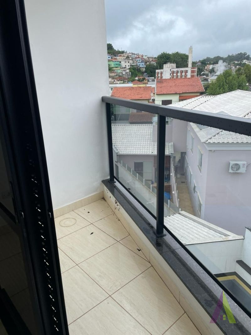 Apartamento em Bairro Tradicional de São Roque!