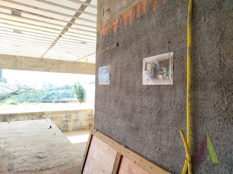 Casa em Condomínio de Alto Padrão em São Roque!