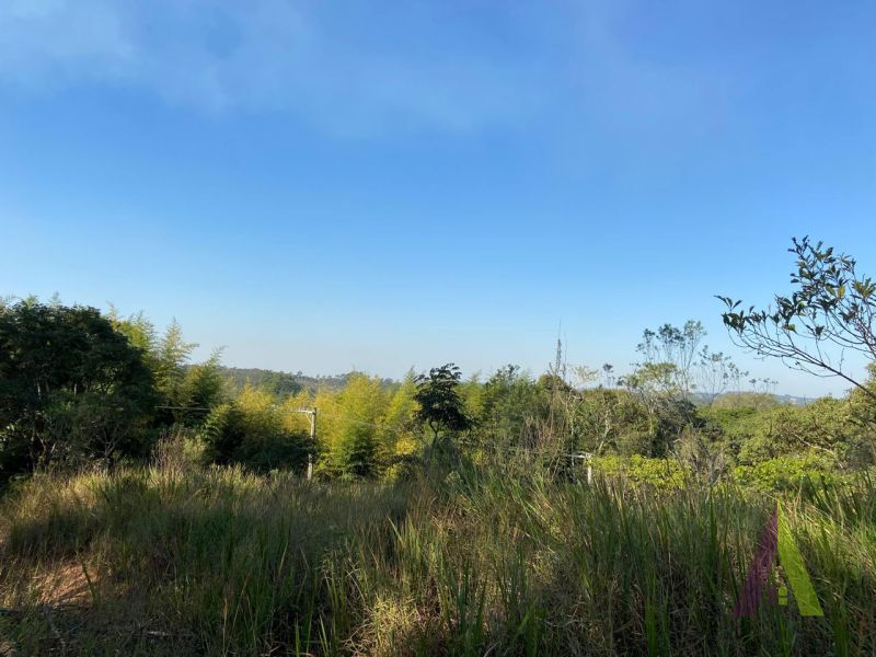 Terreno com Topografia Privilegiada em São Roque!