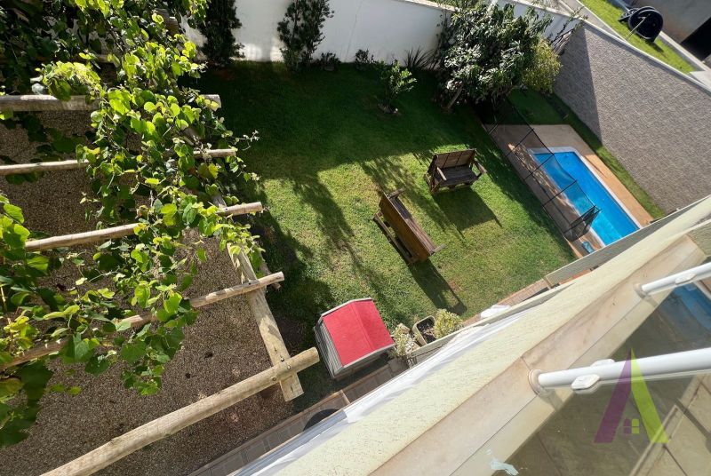 Sobrado de Alto Padrão em Condomínio Fechado de São Roque!
