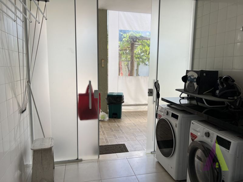 Sobrado de Alto Padrão em Condomínio Fechado de São Roque!