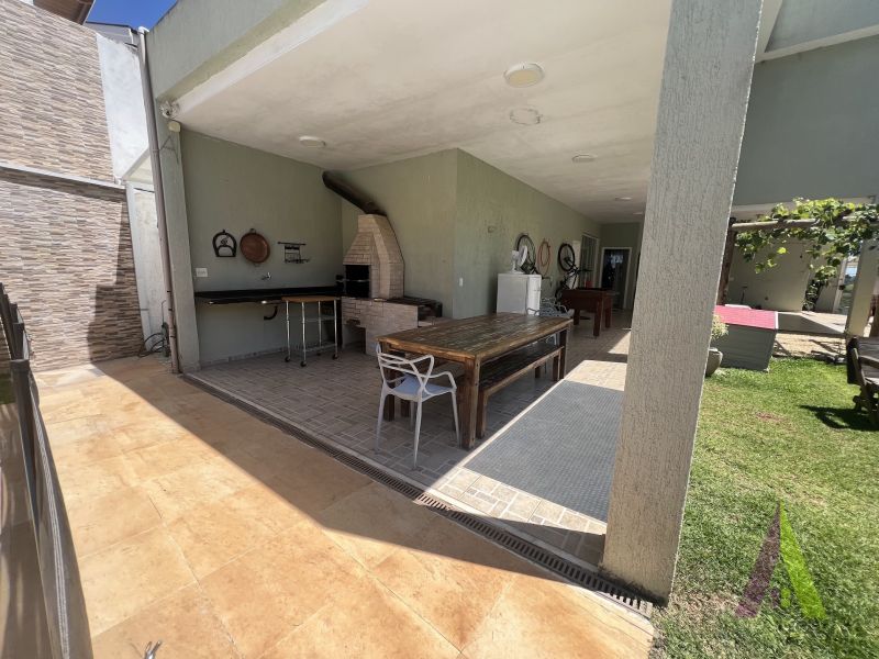 Sobrado de Alto Padrão em Condomínio Fechado de São Roque!