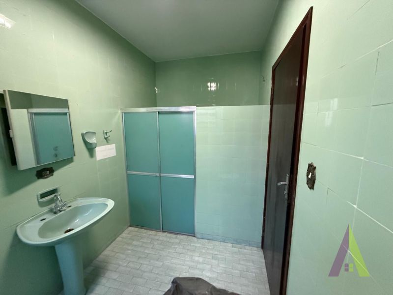 Sala Comercial no Centro de São Roque!