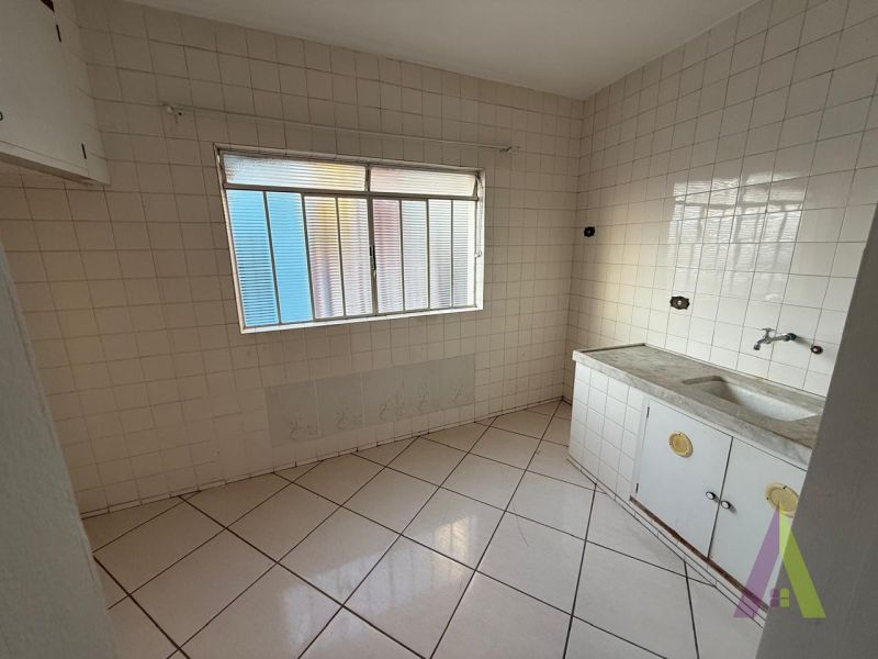 Sala Comercial no Centro de São Roque!