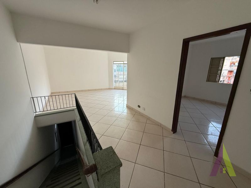 Sala Comercial no Centro de São Roque!