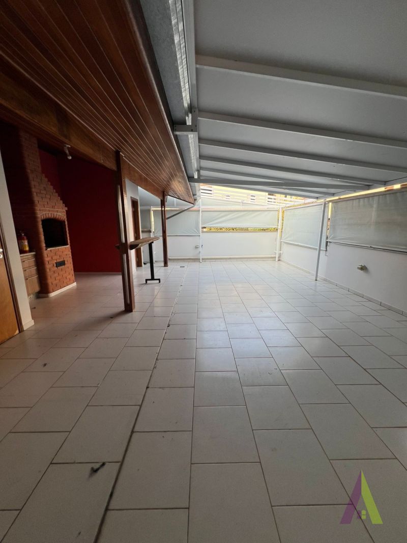 Apartamento Duplex com Área Gourmet em São Roque!