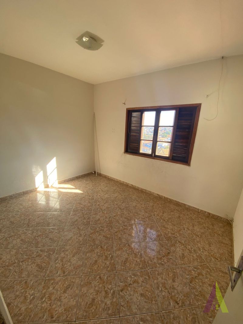 Sobrado em Bairro Tradicional de São Roque!