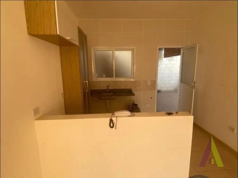 Casa Térrea em Condomínio Fechado de Marinque!