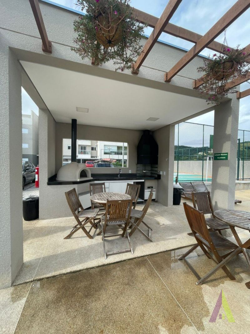 Apartamento Duplex em Condomínio Resort de São Roque!