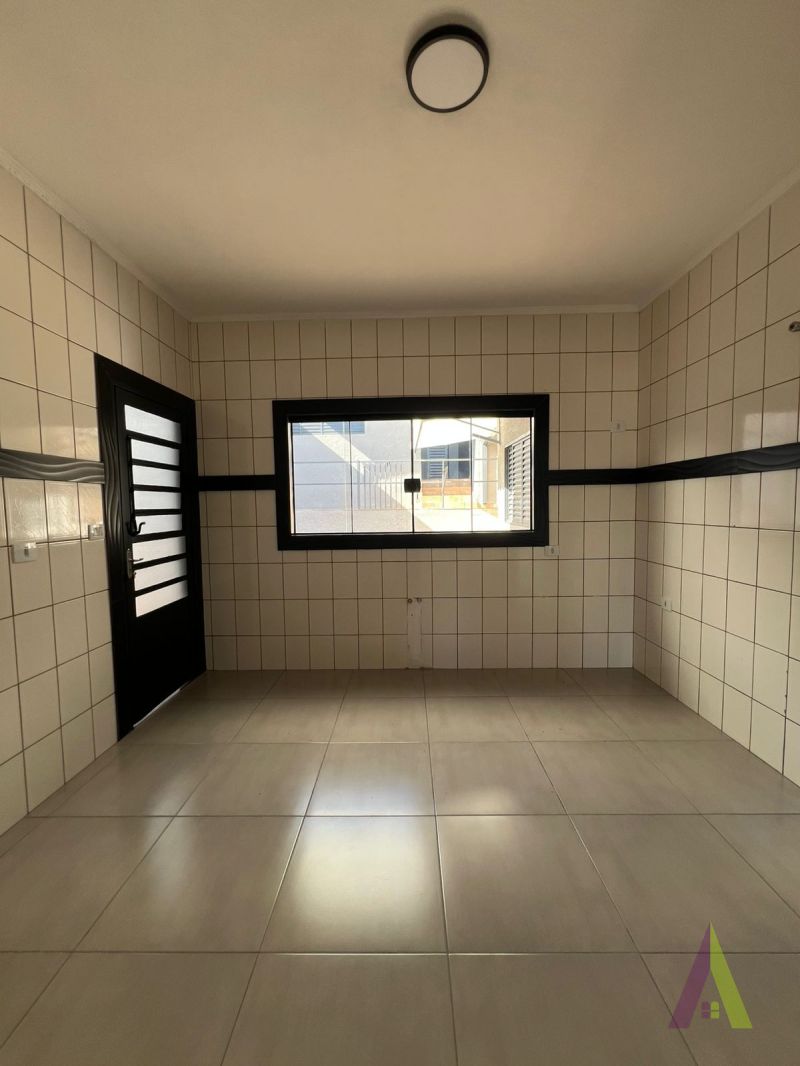 Casa Térrea em Bairro Tradicional de São Roque!