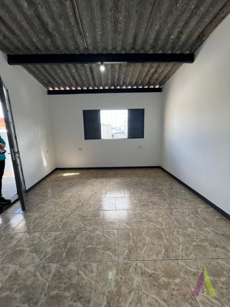 Casa Térrea em Bairro Tradicional de São Roque!