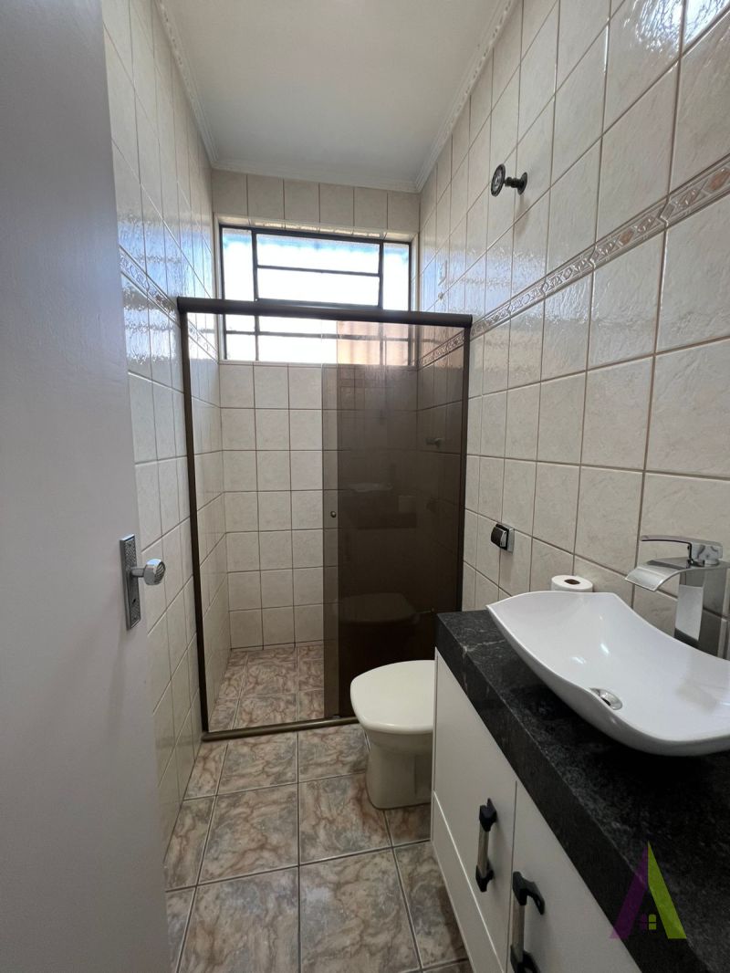 Casa Térrea em Bairro Tradicional de São Roque!