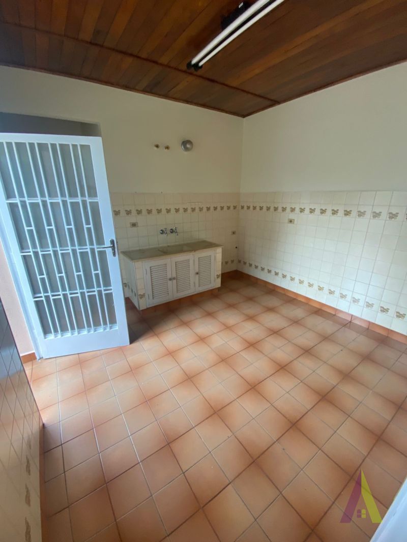 Casa Térrea no Centro de São Roque!
