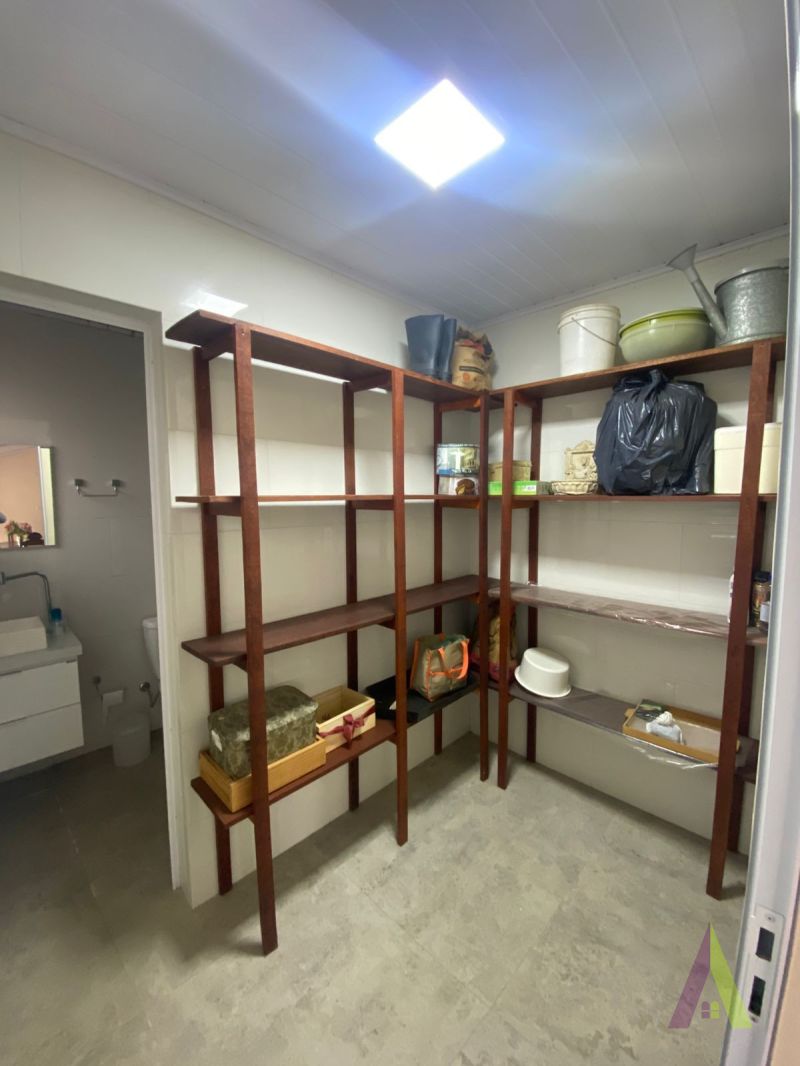 Casa Térrea em Bairro Tradicional de São Roque!