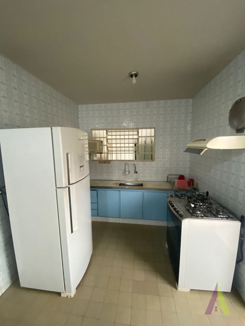 Casa Térrea em Bairro Tradicional de São Roque!
