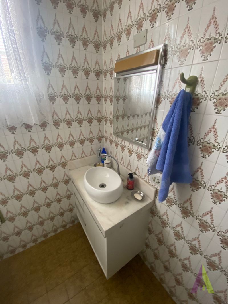 Casa Térrea em Bairro Tradicional de São Roque!