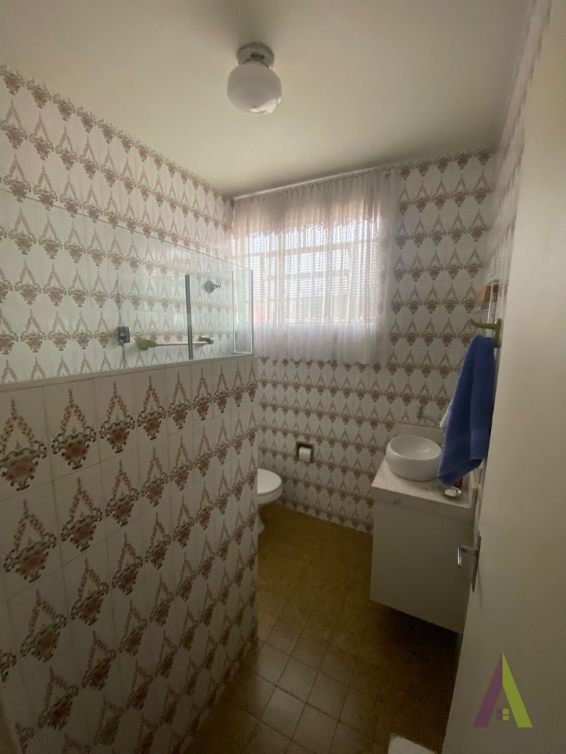 Casa Térrea em Bairro Tradicional de São Roque!