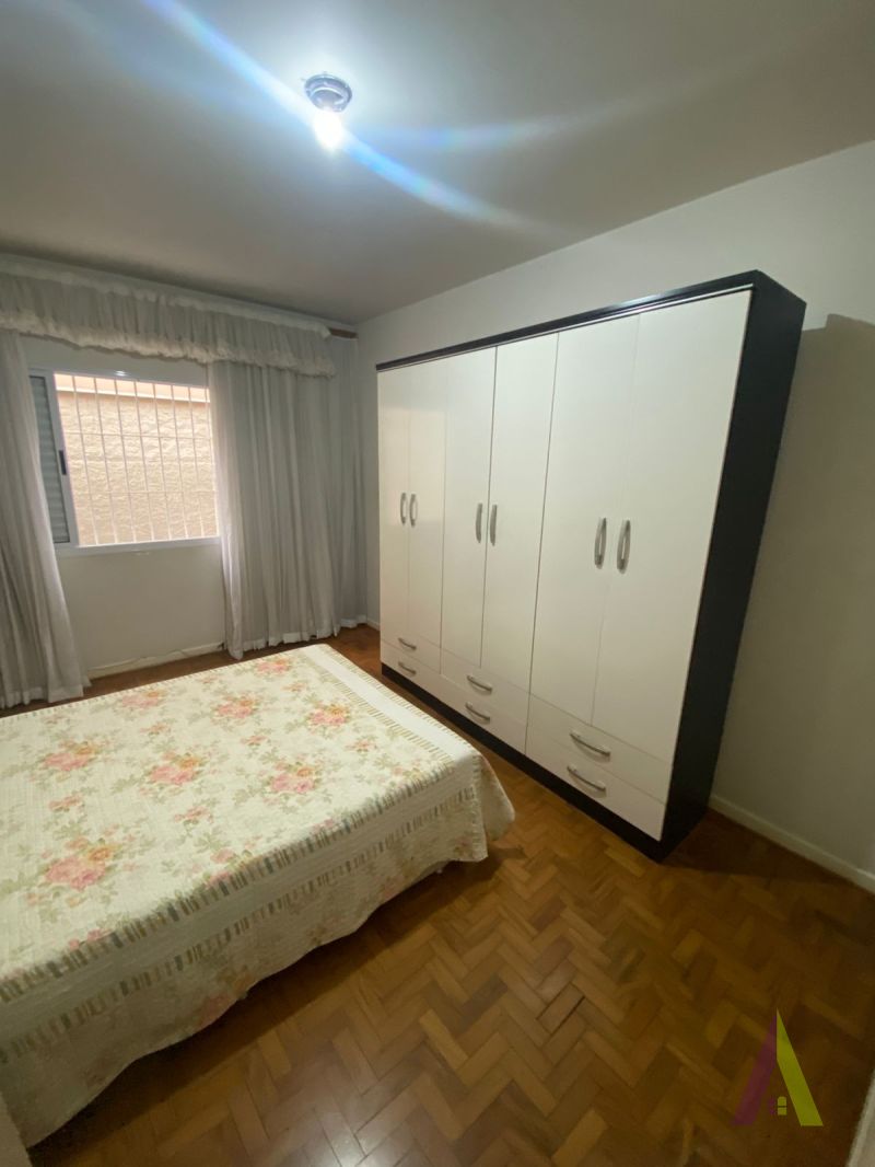 Casa Térrea em Bairro Tradicional de São Roque!