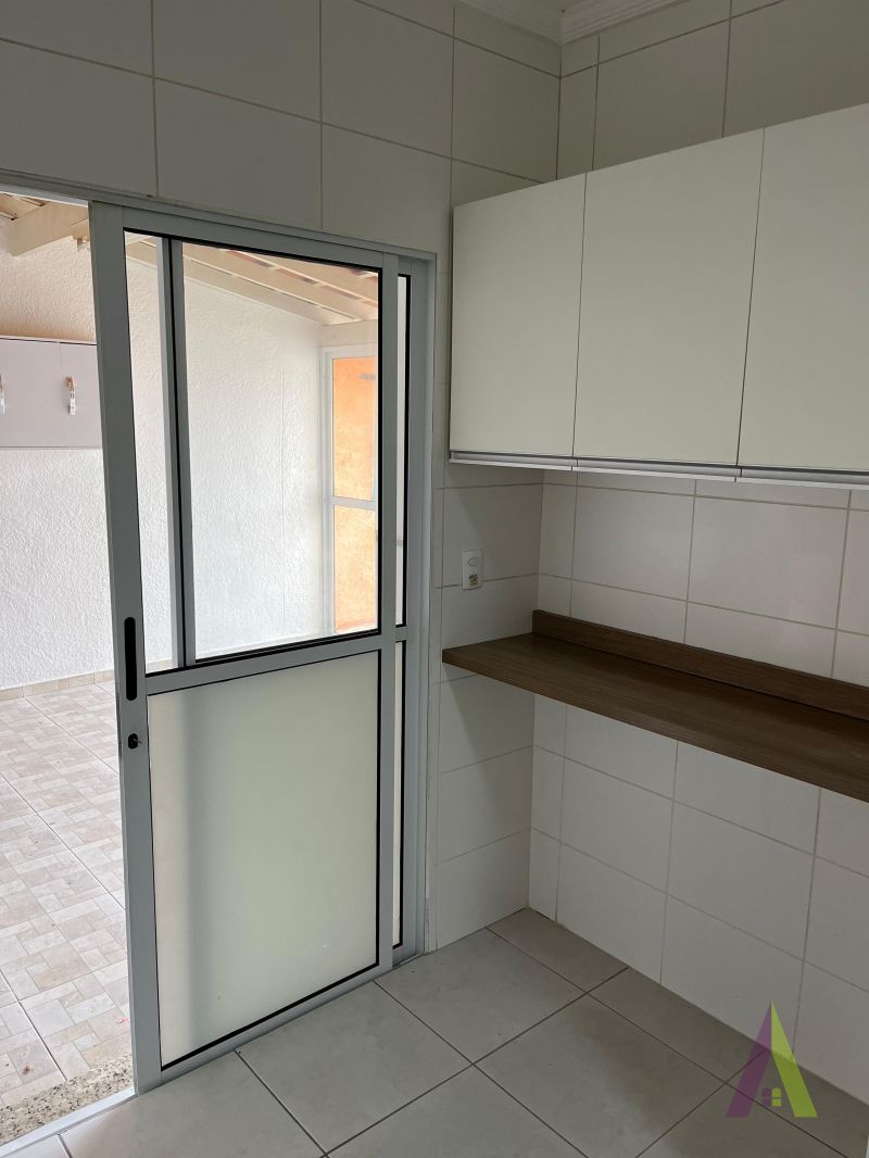 Apartamento com Quintal no Centro de São Roque!