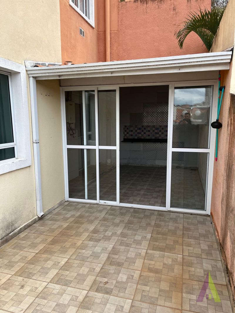 Apartamento com Quintal no Centro de São Roque!